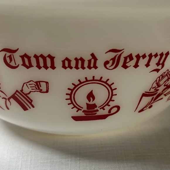 Tom and Jerry Hazel Atlas White & Red Milk Glass Bowl. Vintage - Picture 8 of 8